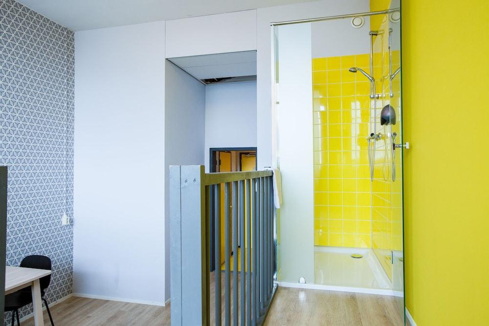 Wow Amsterdam Hostel Exterior photo