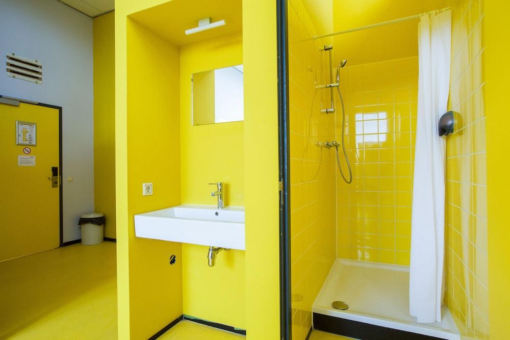 Wow Amsterdam Hostel Exterior photo