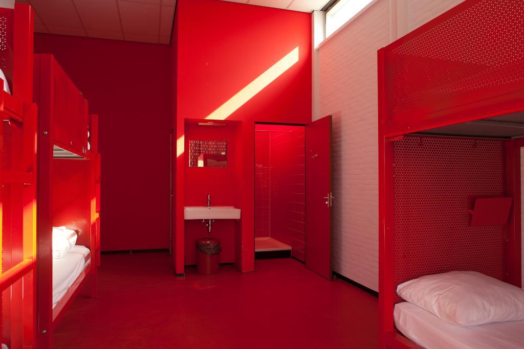 Wow Amsterdam Hostel Exterior photo